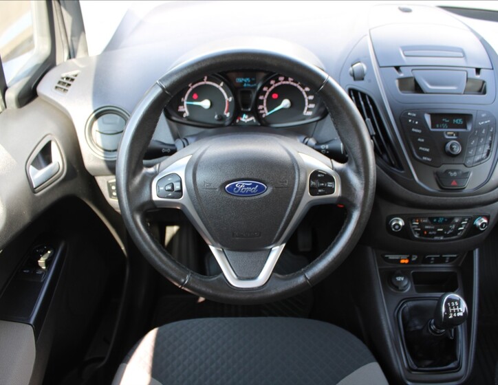 Ford Tourneo Courier 10