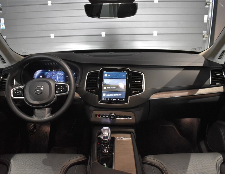 Volvo XC90 12