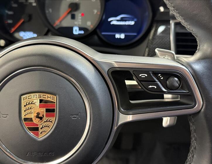 Porsche Macan 11