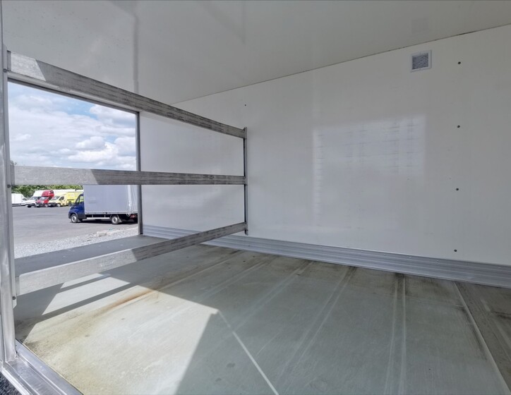 Volkswagen Crafter 16
