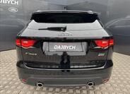 Jaguar F-Pace 8
