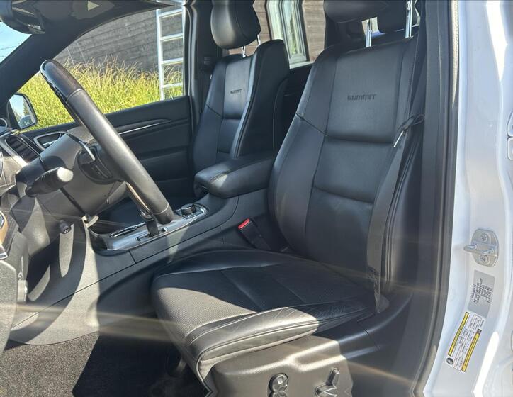 Jeep Grand Cherokee 9