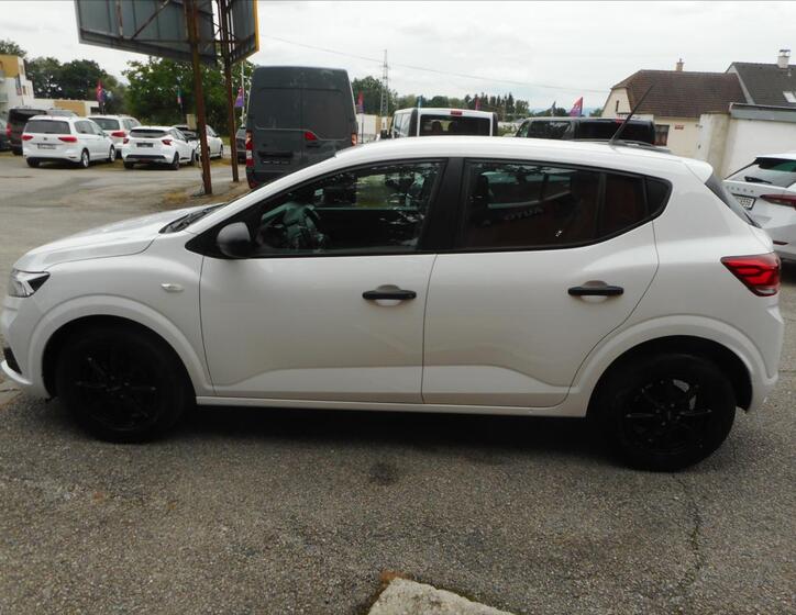 Dacia Sandero 8