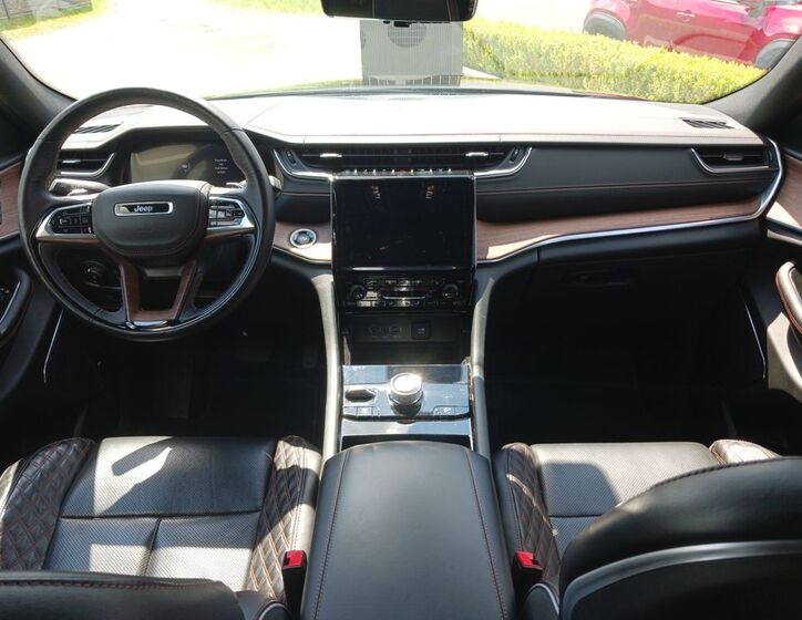 Jeep Grand Cherokee 17