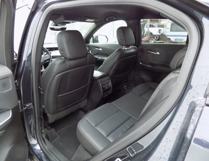 Cadillac XT4 11