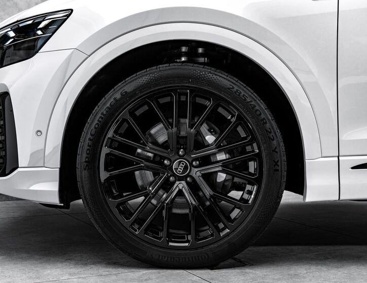 Audi Q8 2