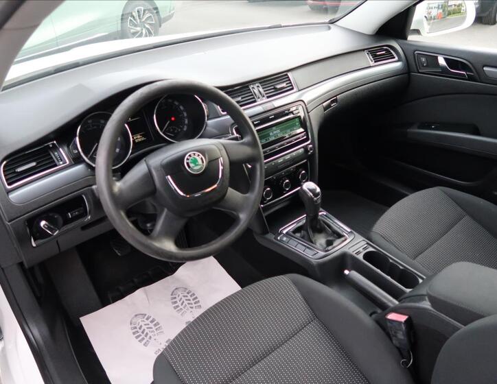 Škoda Superb 9