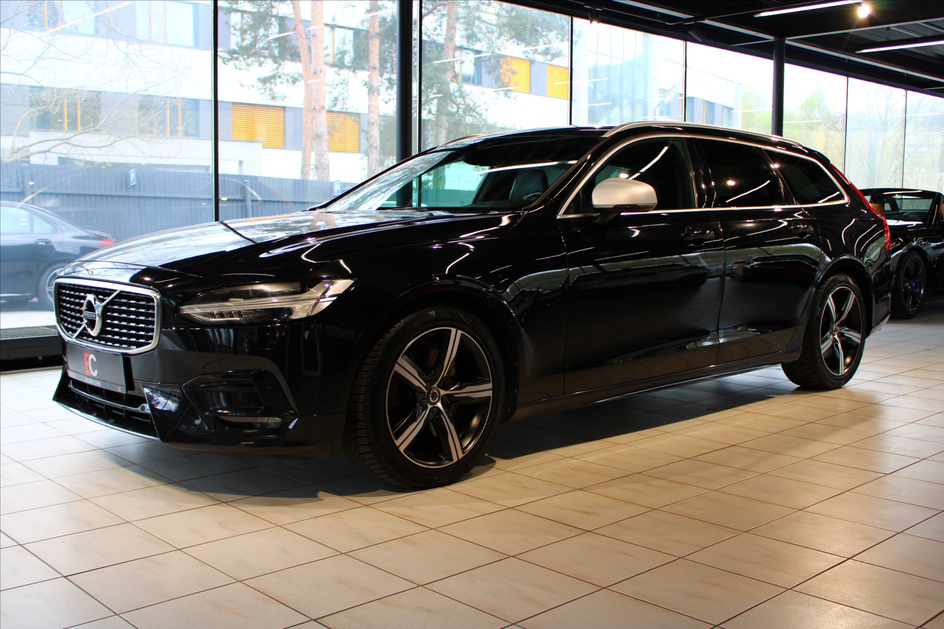 Volvo V90