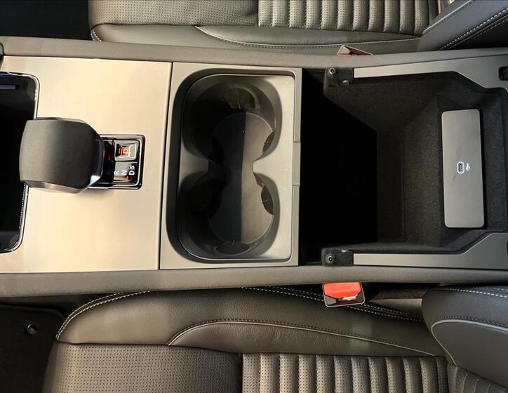 Land Rover Discovery Sport 23