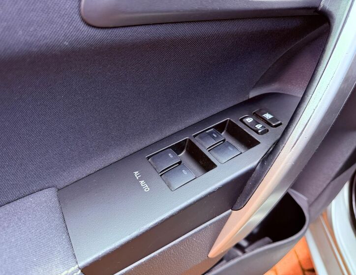 Toyota Auris 12