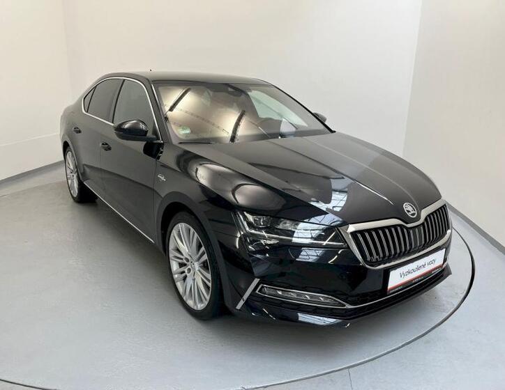Škoda Superb 32