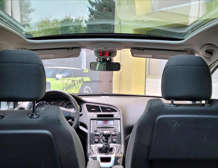 Peugeot 5008 13