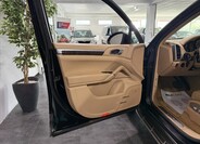 Porsche Cayenne 6