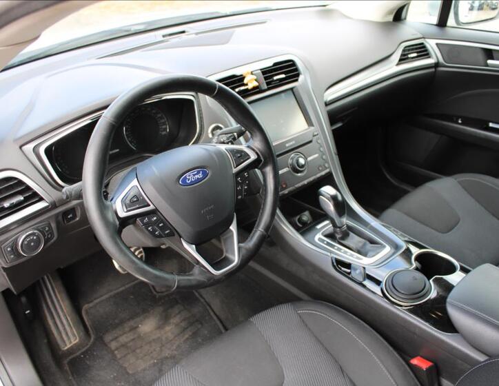 Ford Mondeo 10