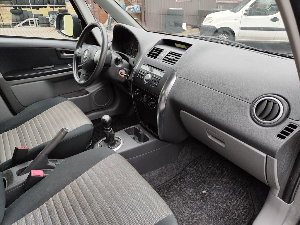 Suzuki SX4