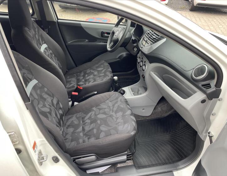 Suzuki Alto 6