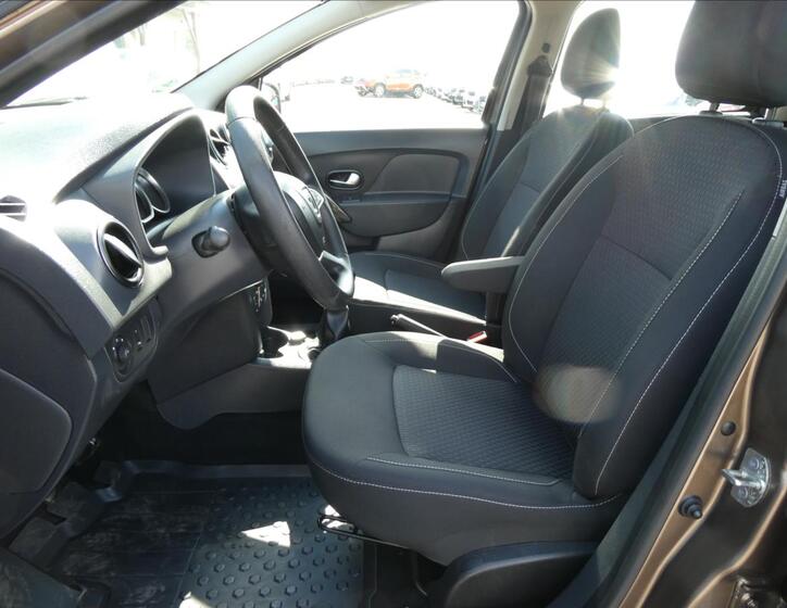 Dacia Logan 16