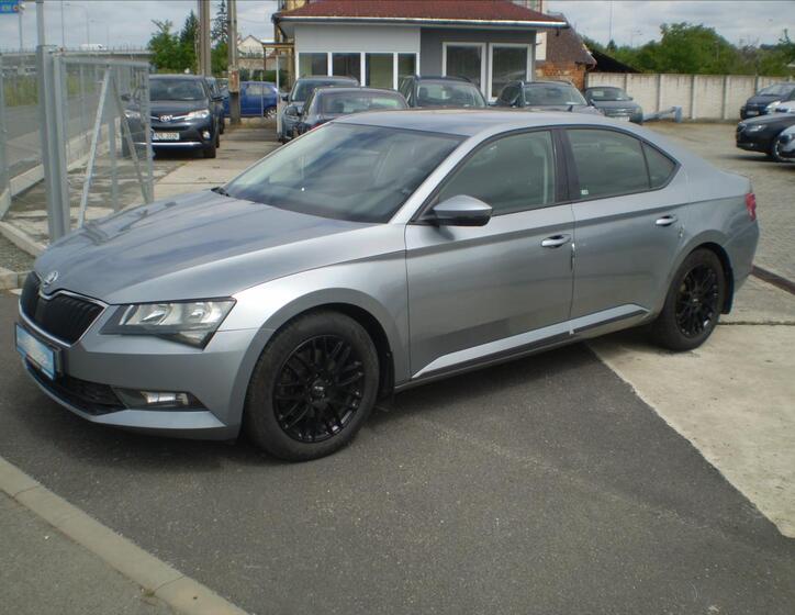 Škoda Superb 2