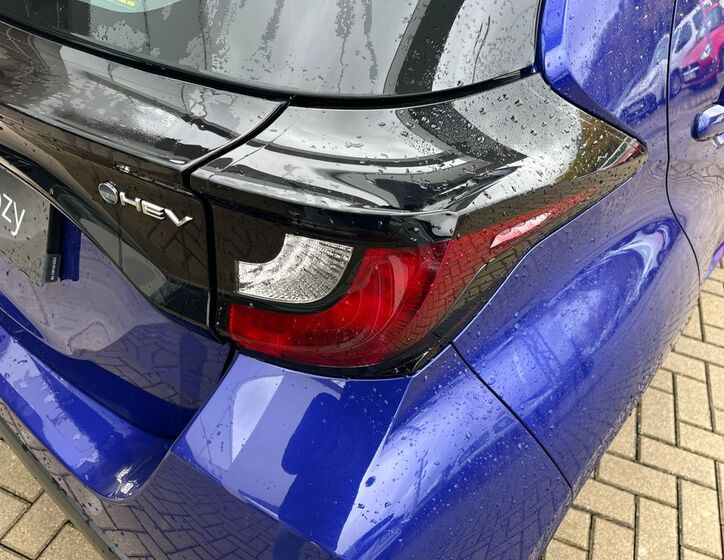 Toyota Yaris 12