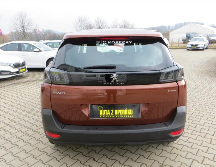Peugeot 5008 6