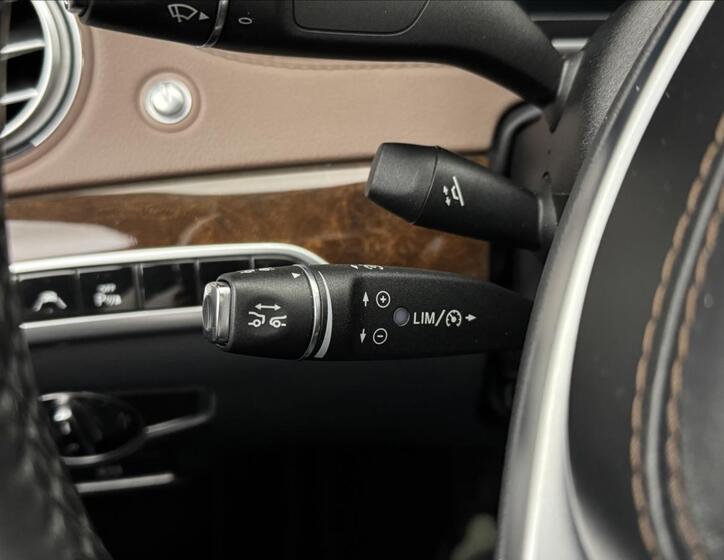 Mercedes-Benz Třídy S 12