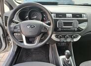 KIA Rio 19
