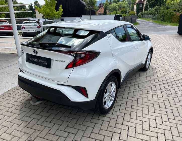 Toyota C-HR 7