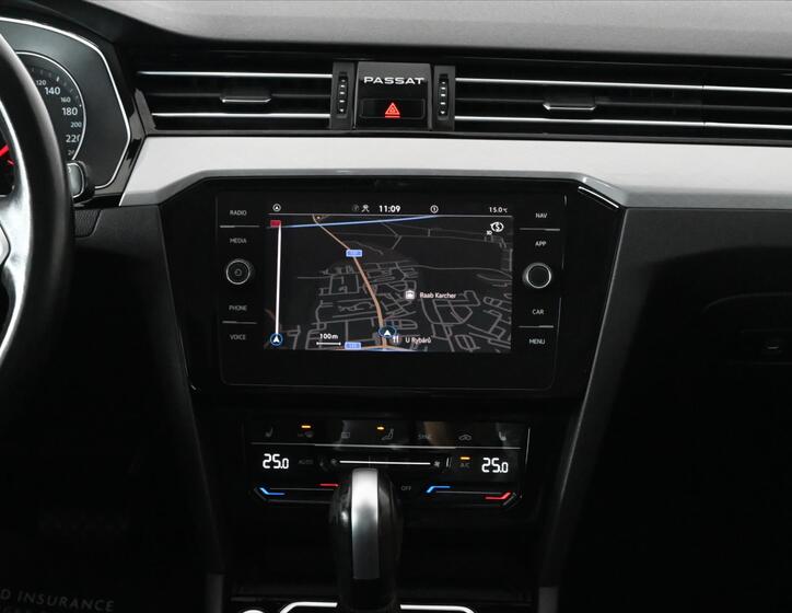 Volkswagen Passat 12