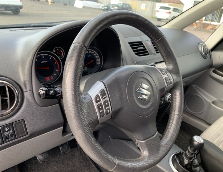 Suzuki SX4 15