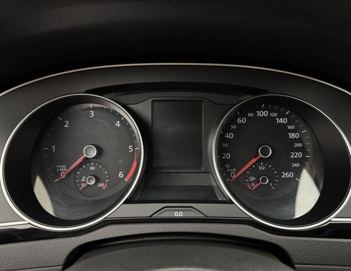 Volkswagen Passat 13
