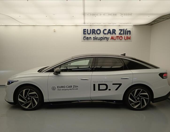 Volkswagen ID.7 3