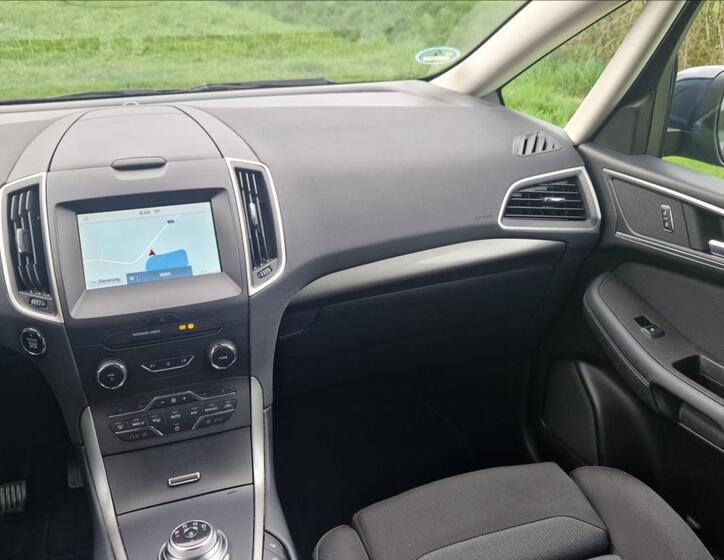 Ford S-MAX 11