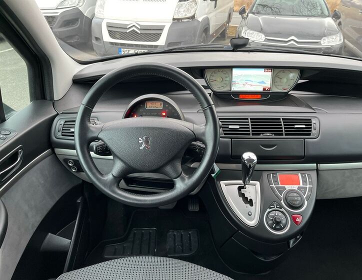 Peugeot 807 9