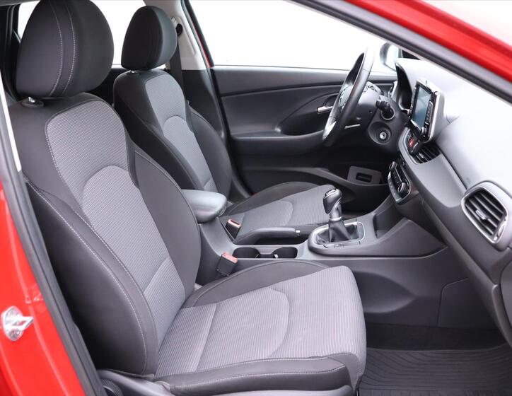 Hyundai i30 14
