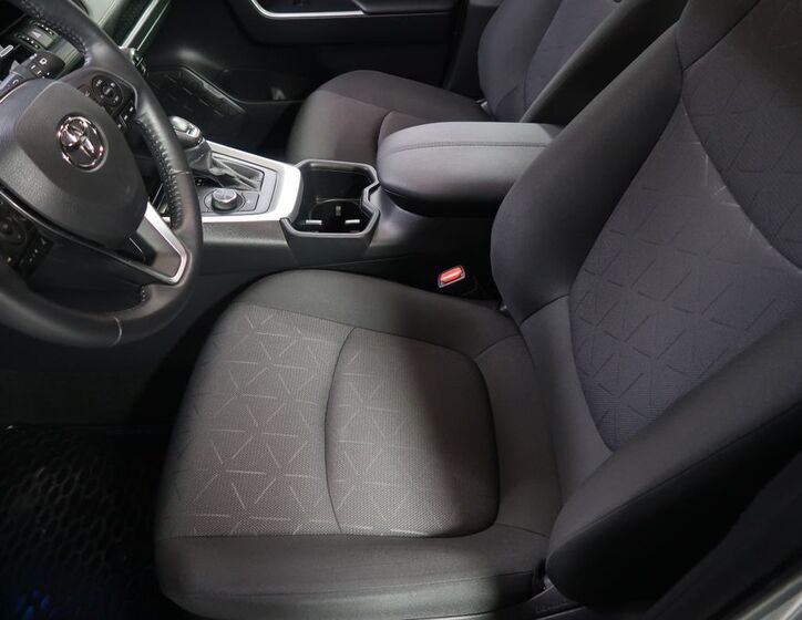Toyota RAV4 9