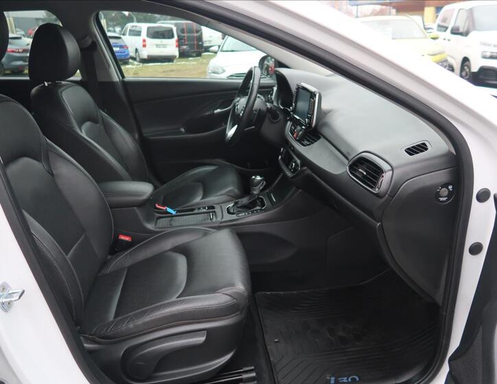 Hyundai i30 13