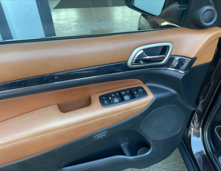 Jeep Grand Cherokee 13