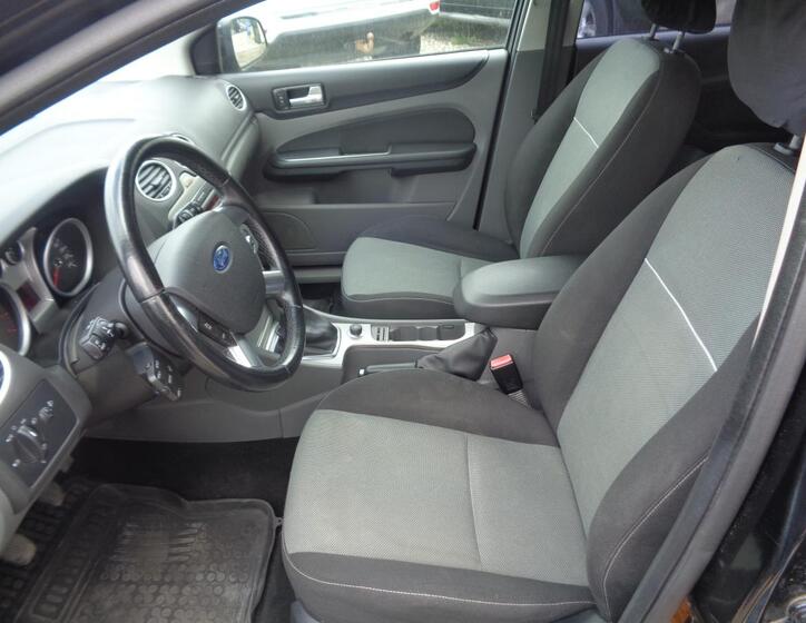 Ford Focus 12