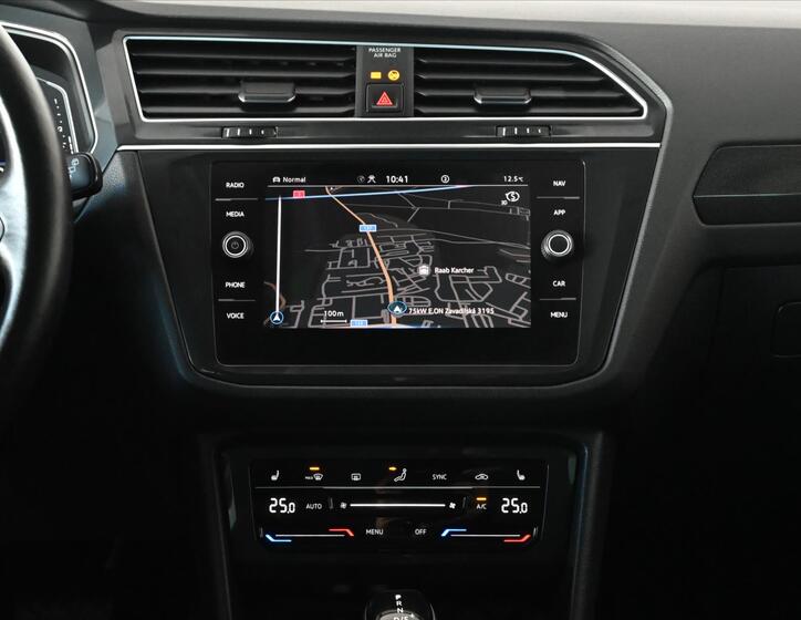 Volkswagen Tiguan 12