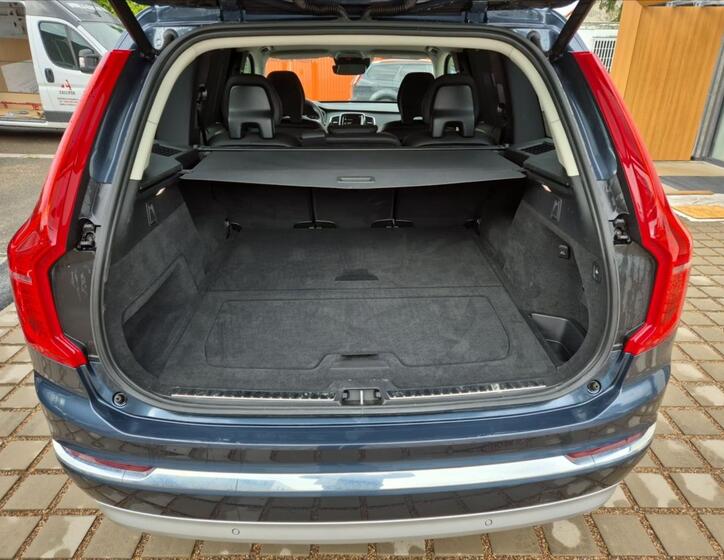 Volvo XC90 11