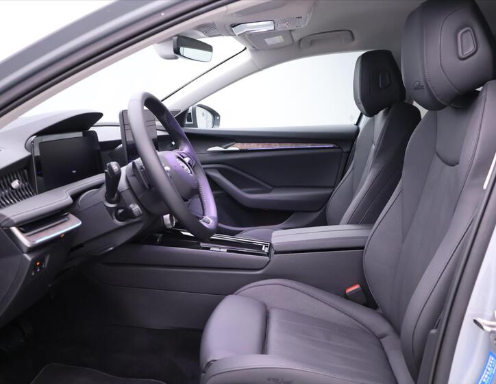 Škoda Superb 13