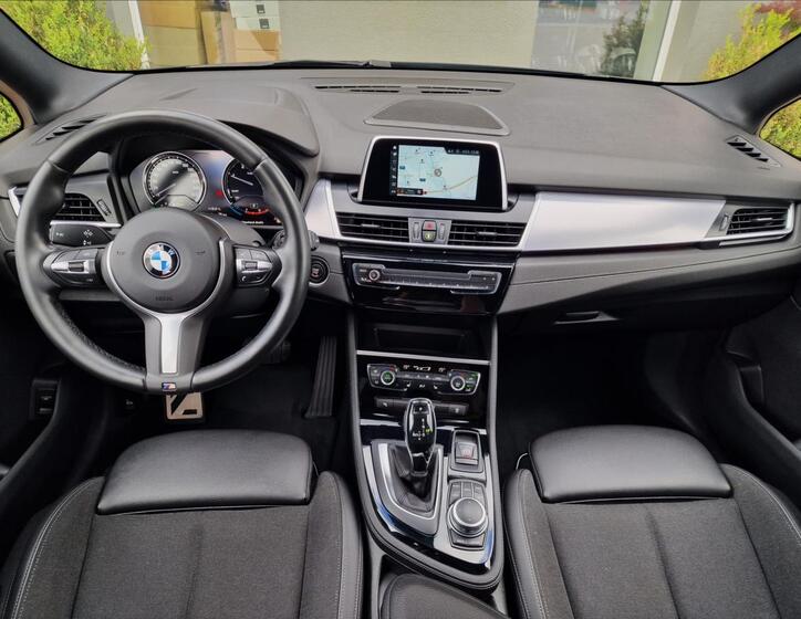 BMW Řada 2 24