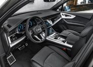 Audi Q7 11