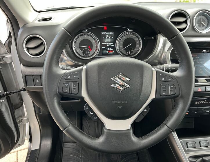 Suzuki Vitara 20