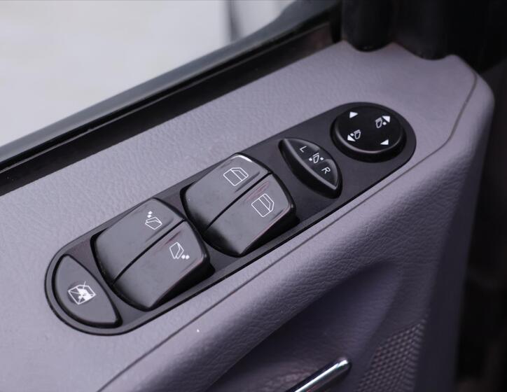 Mercedes-Benz Viano 14