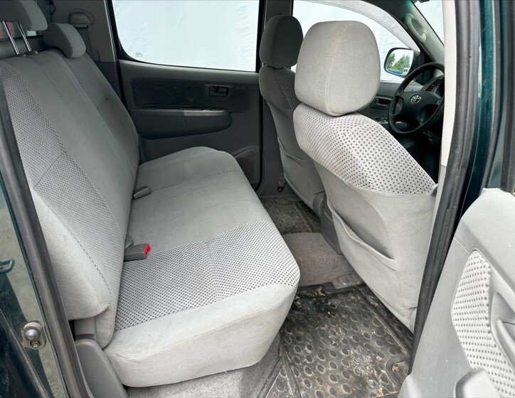 Toyota Hilux 14