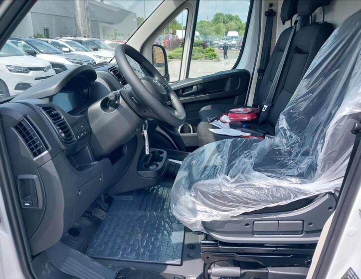 Toyota Proace Max 6
