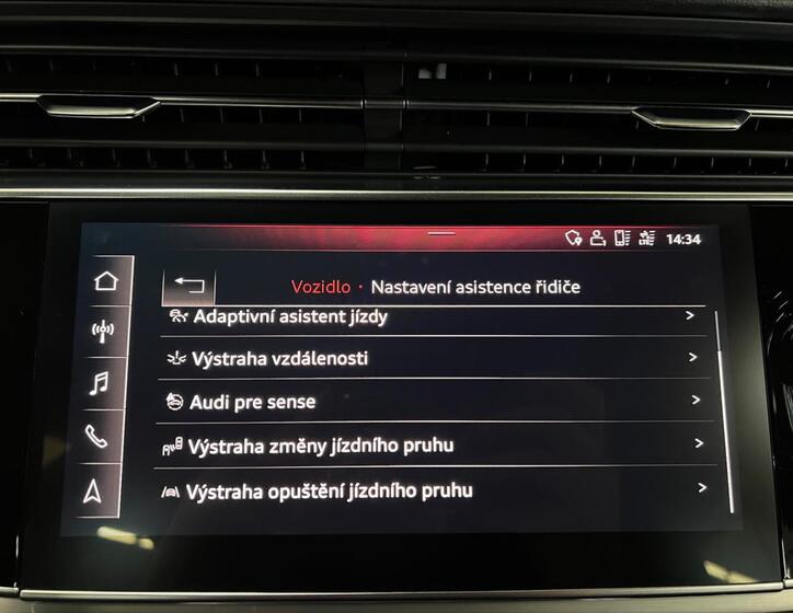 Audi Q8 21