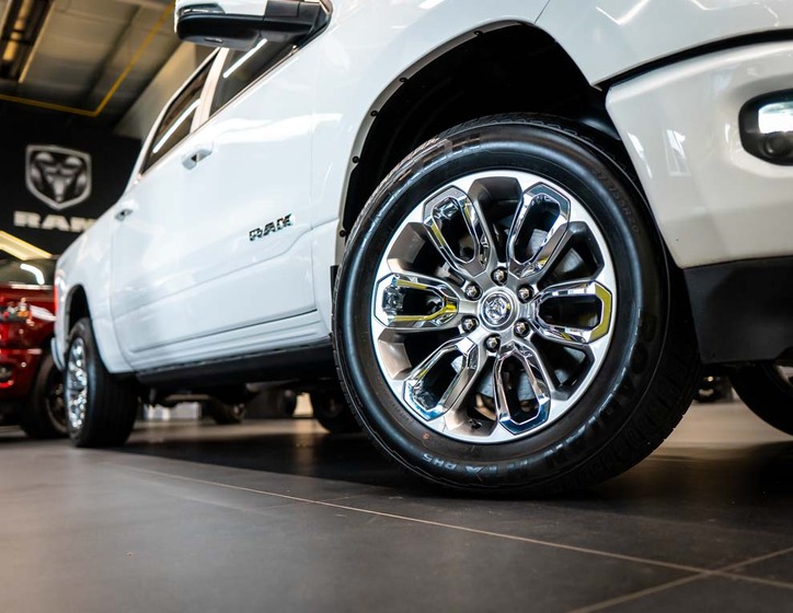 Dodge RAM 38