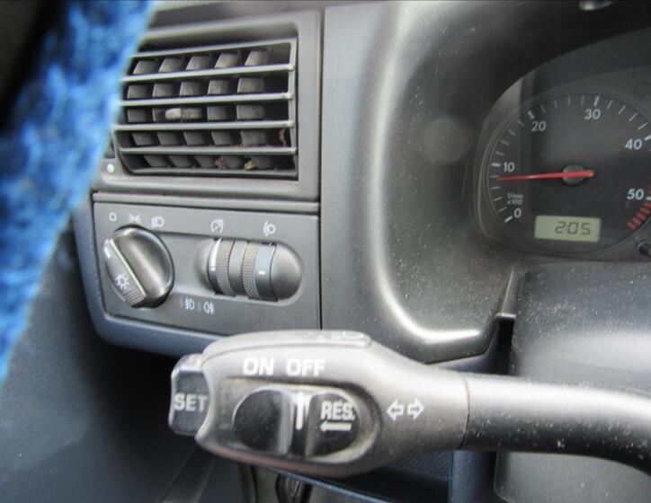 Volkswagen Caravelle 21